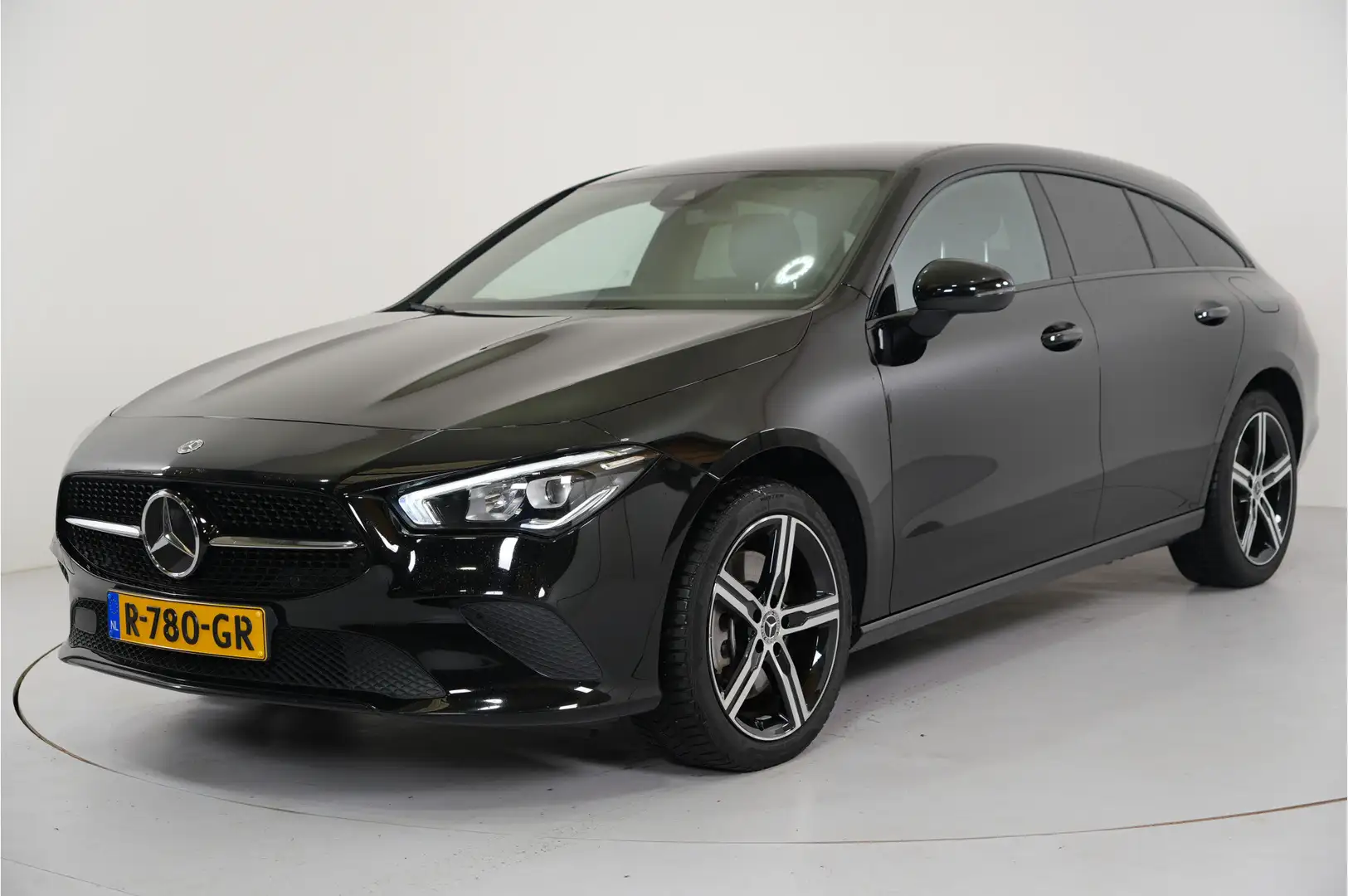 Mercedes-Benz CLA 250 Shooting Brake e Night 218 pk PHEV | Trekhaak | Ca Schwarz - 2