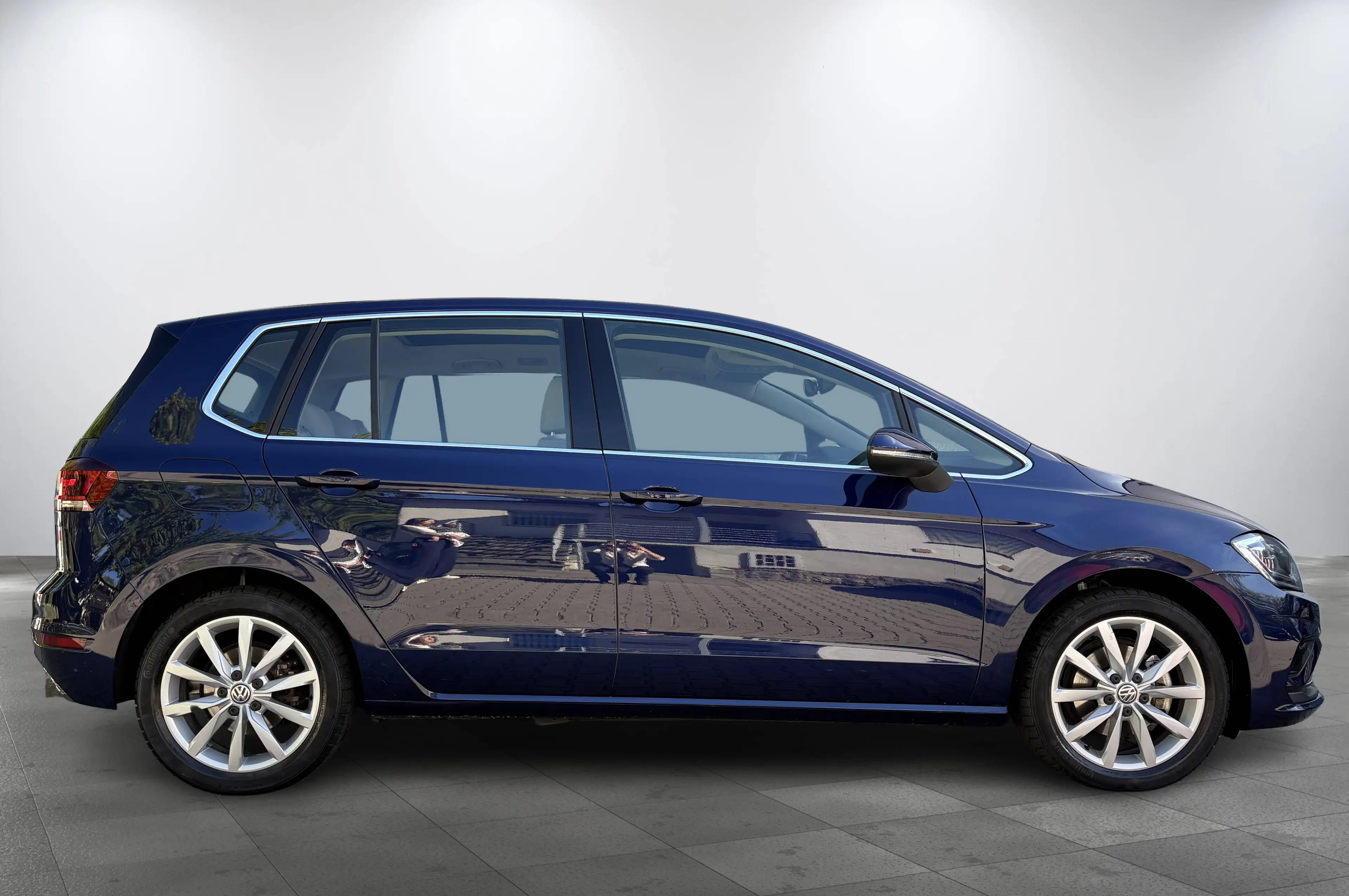 Volkswagen Golf Sportsvan Highline Pano ACC Rückfahrkamera Anhängerkupplung Klima — photo 4