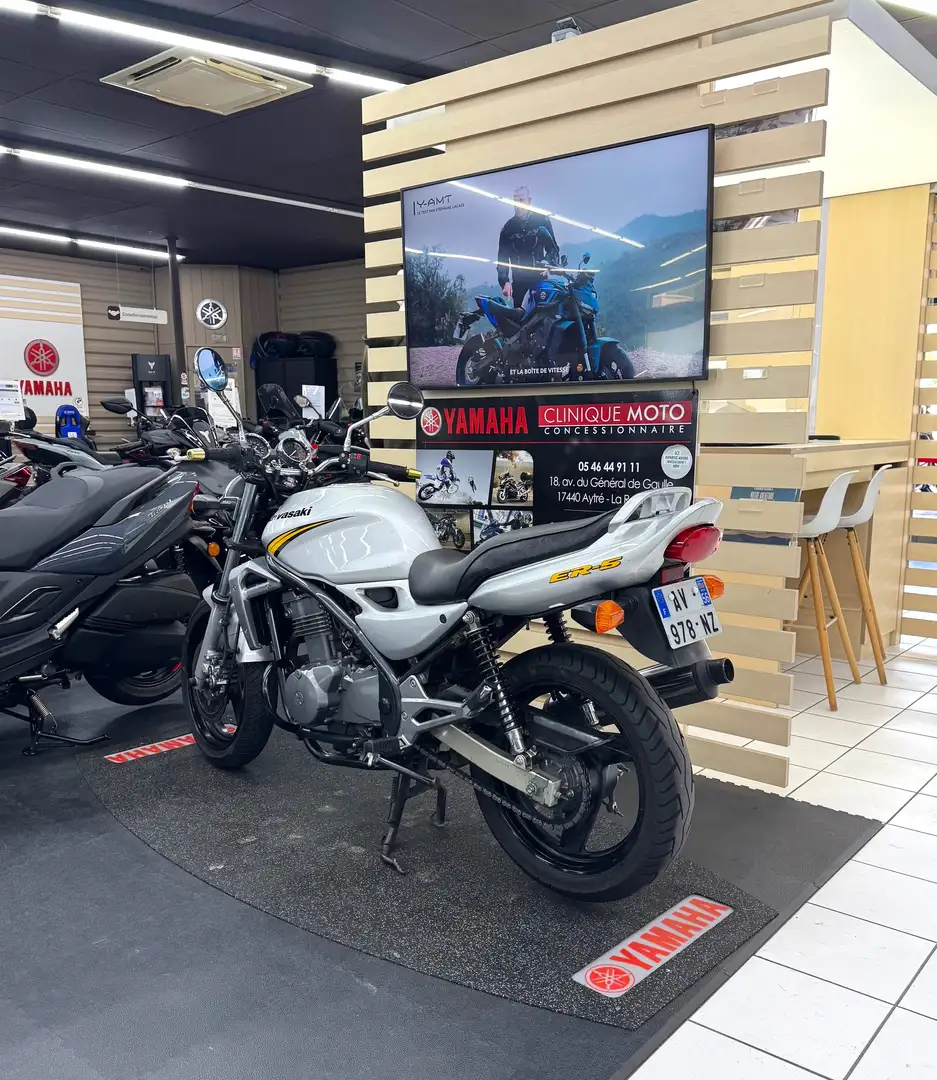 Kawasaki ER - 5 Gris - 2