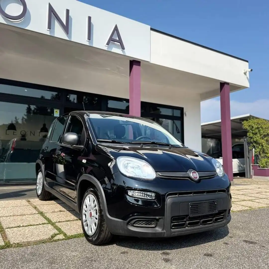 Fiat Panda 1.0 firefly hybrid s&s 70cv chilometri zero! Negro - 1