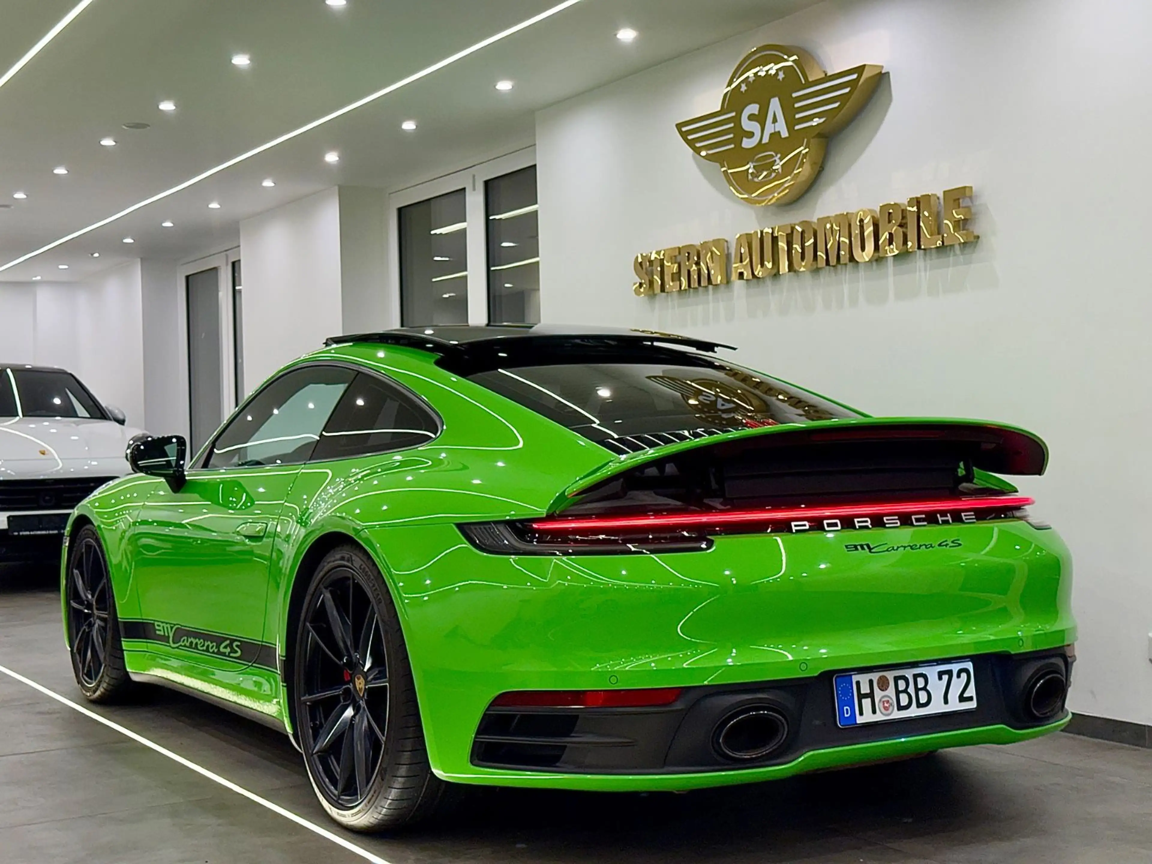 Porsche 911 / 992 Carrera 4 S Sport Chrono Pano/Matrix — photo 32
