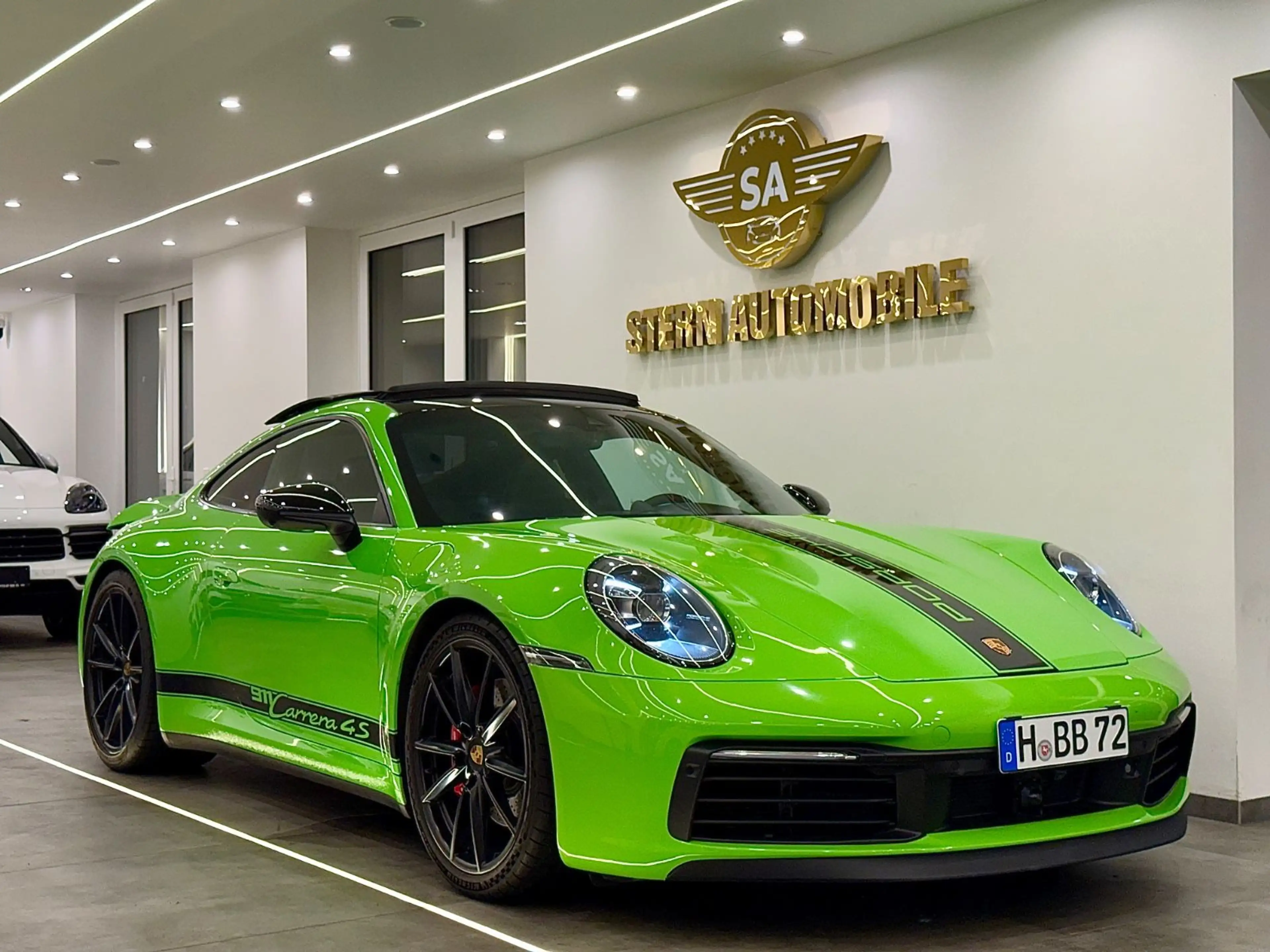 Porsche 911 / 992 Carrera 4 S Sport Chrono Pano/Matrix — photo 3
