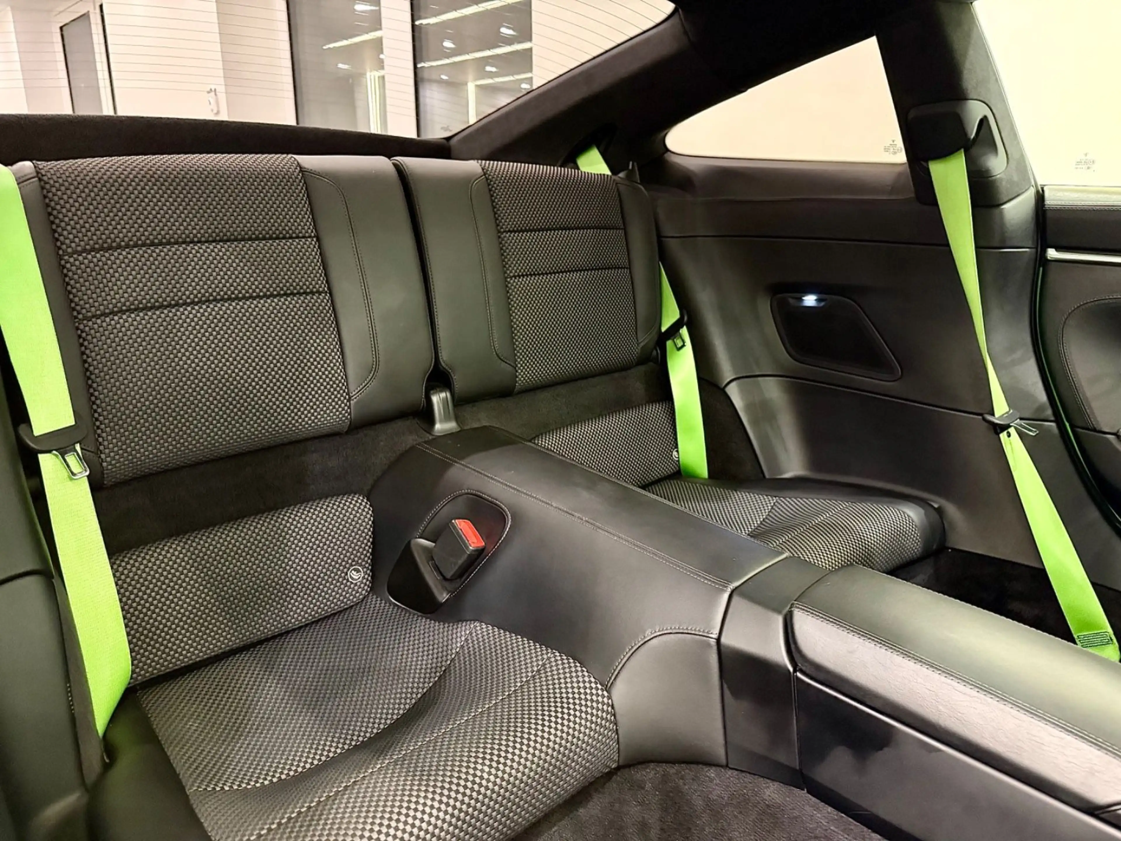 Porsche 911 / 992 Carrera 4 S Sport Chrono Pano/Matrix — photo 24