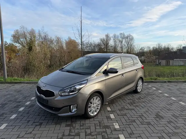 Kia Carens Carens 1.6i 7PL-GPS-CAMERA-JANTES + CARNET COMPLET