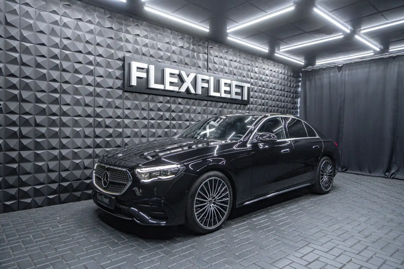 Mercedes-Benz E 450 d AMG Line Premium Plus 4Matic Display Schwarz - 2