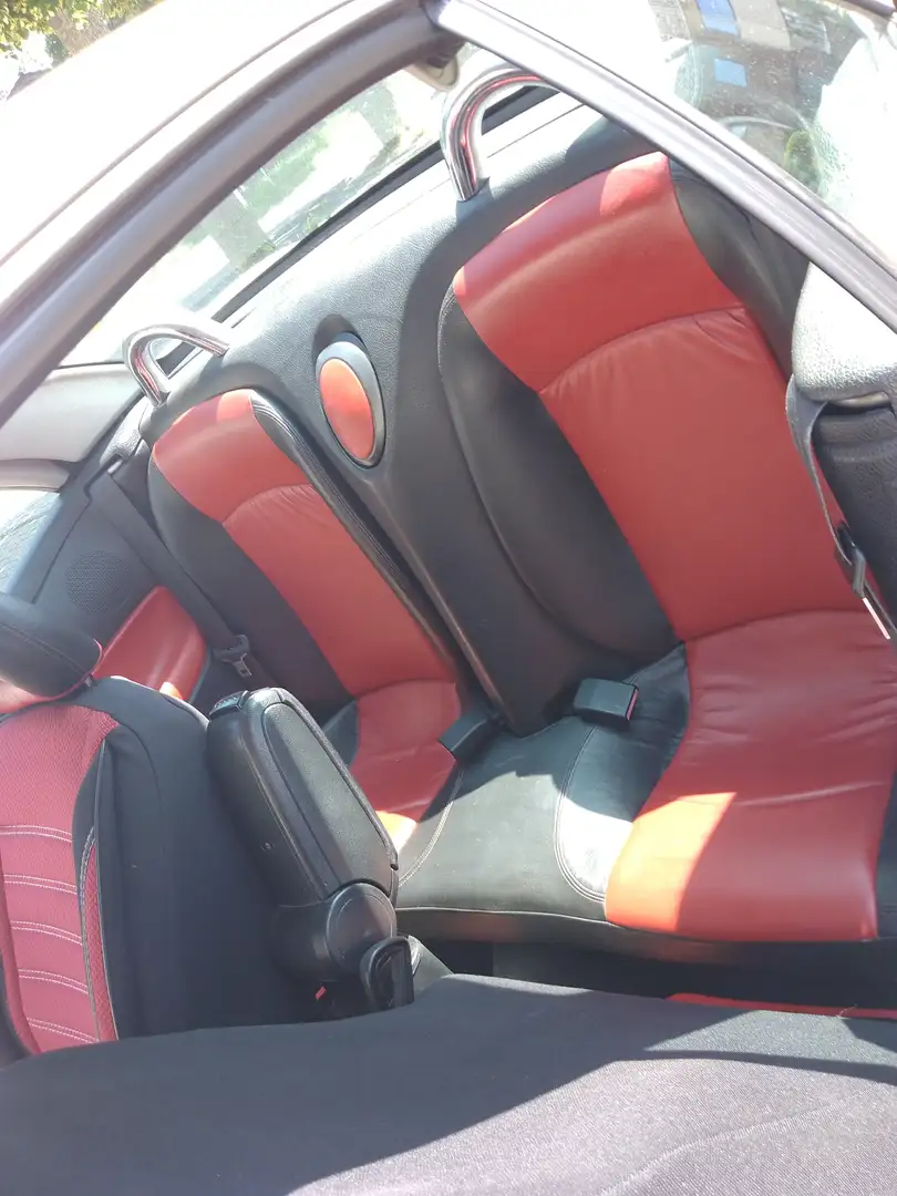 Peugeot 206 206 CC 110 Silber - 2