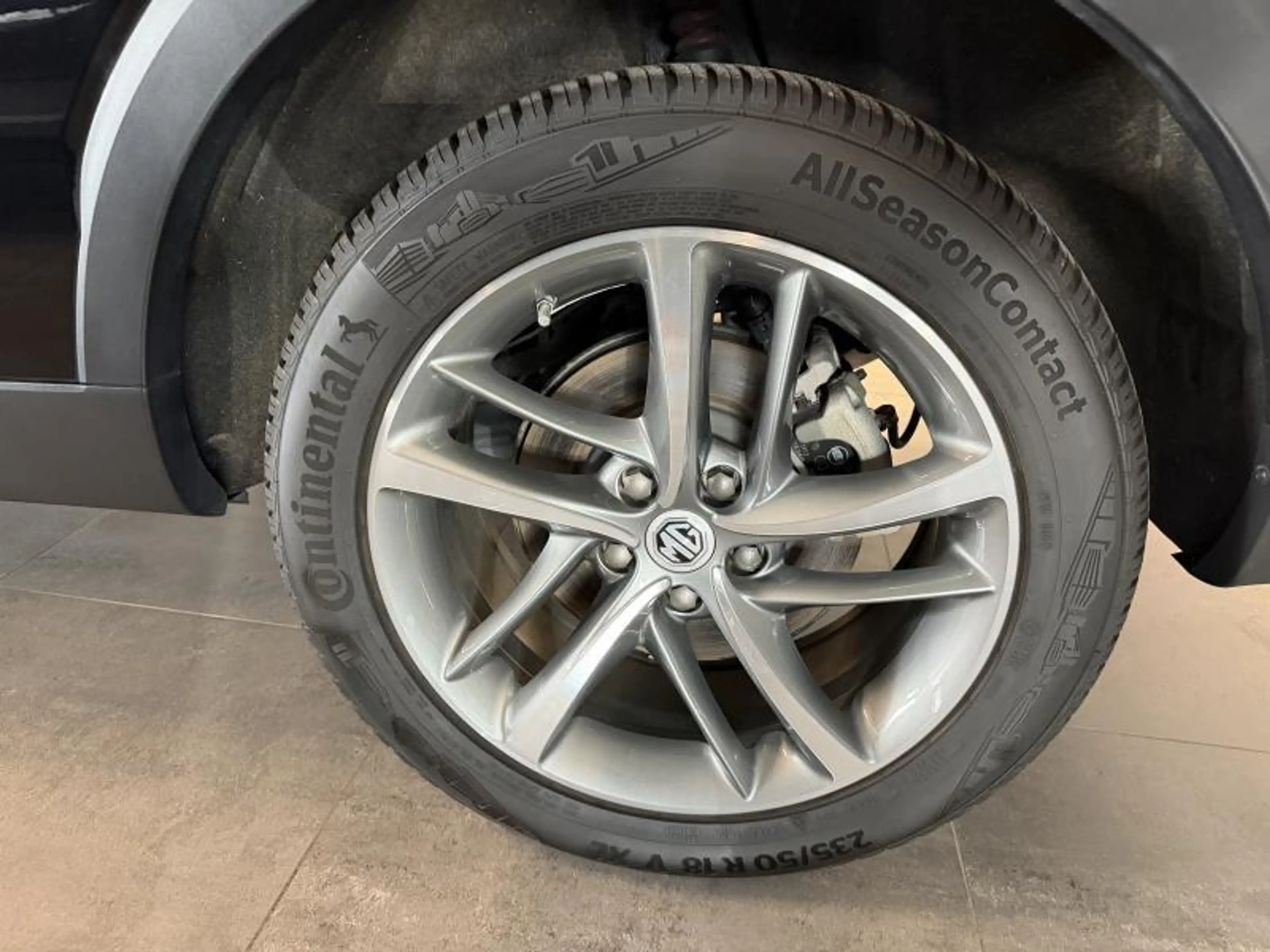MG EHS 1.5T-GDi PLUG-IN Luxury | GPS, camera,... | FULL O — photo 8
