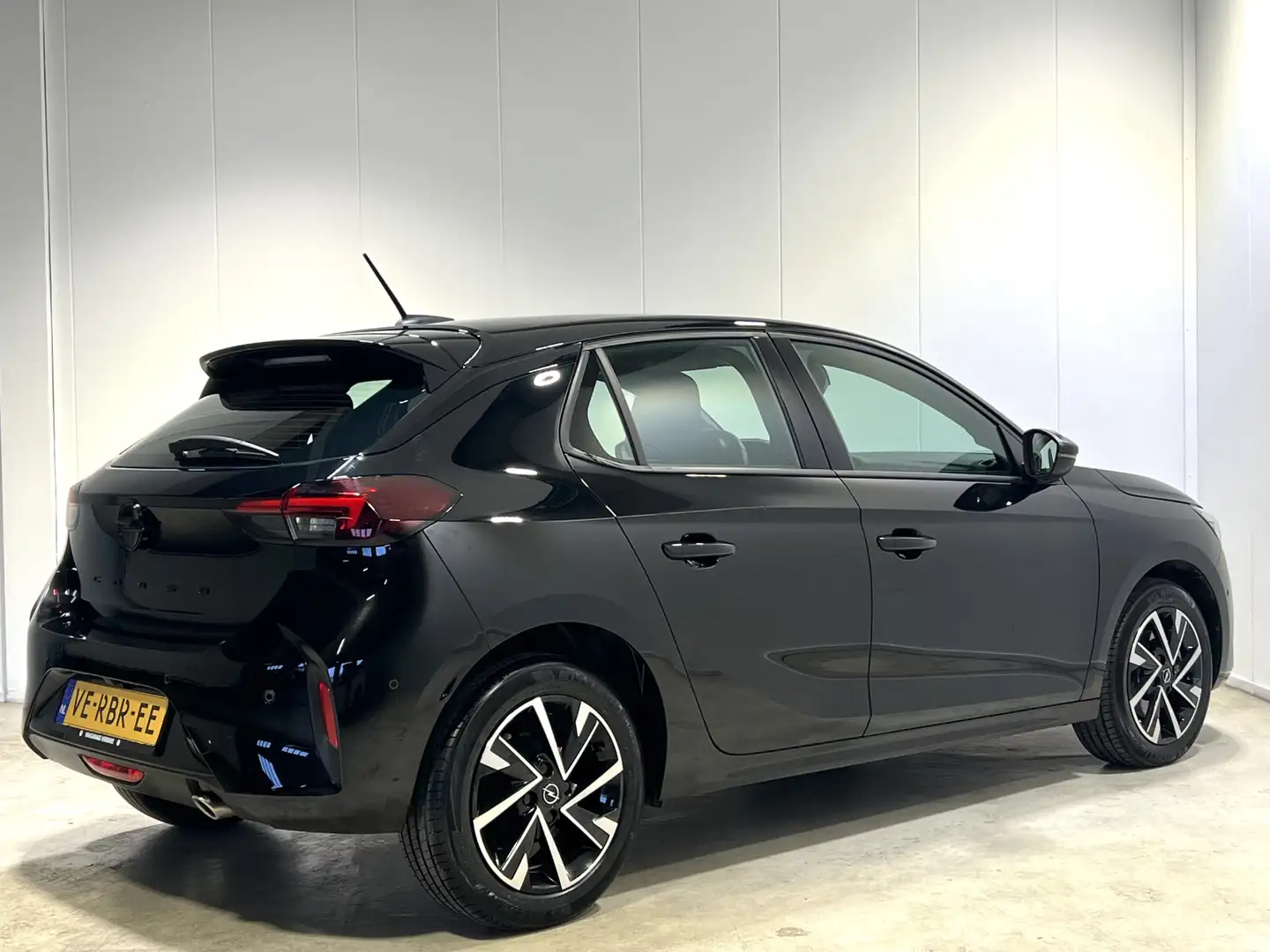 Opel Corsa 1.2 GS Line | Android/Apple Carplay | Cruise Contr Zwart - 2