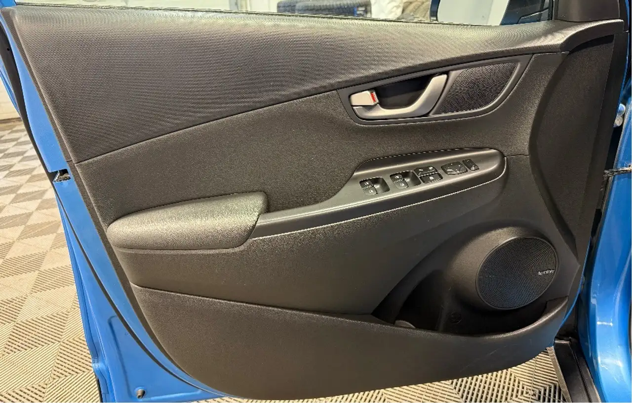 Hyundai KONA снимка Hyundai KONA