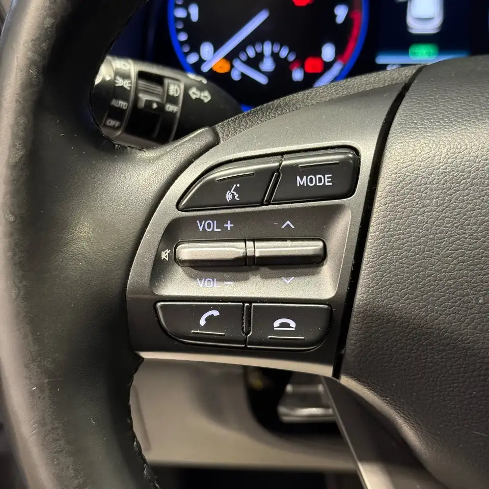 Hyundai KONA снимка Hyundai KONA