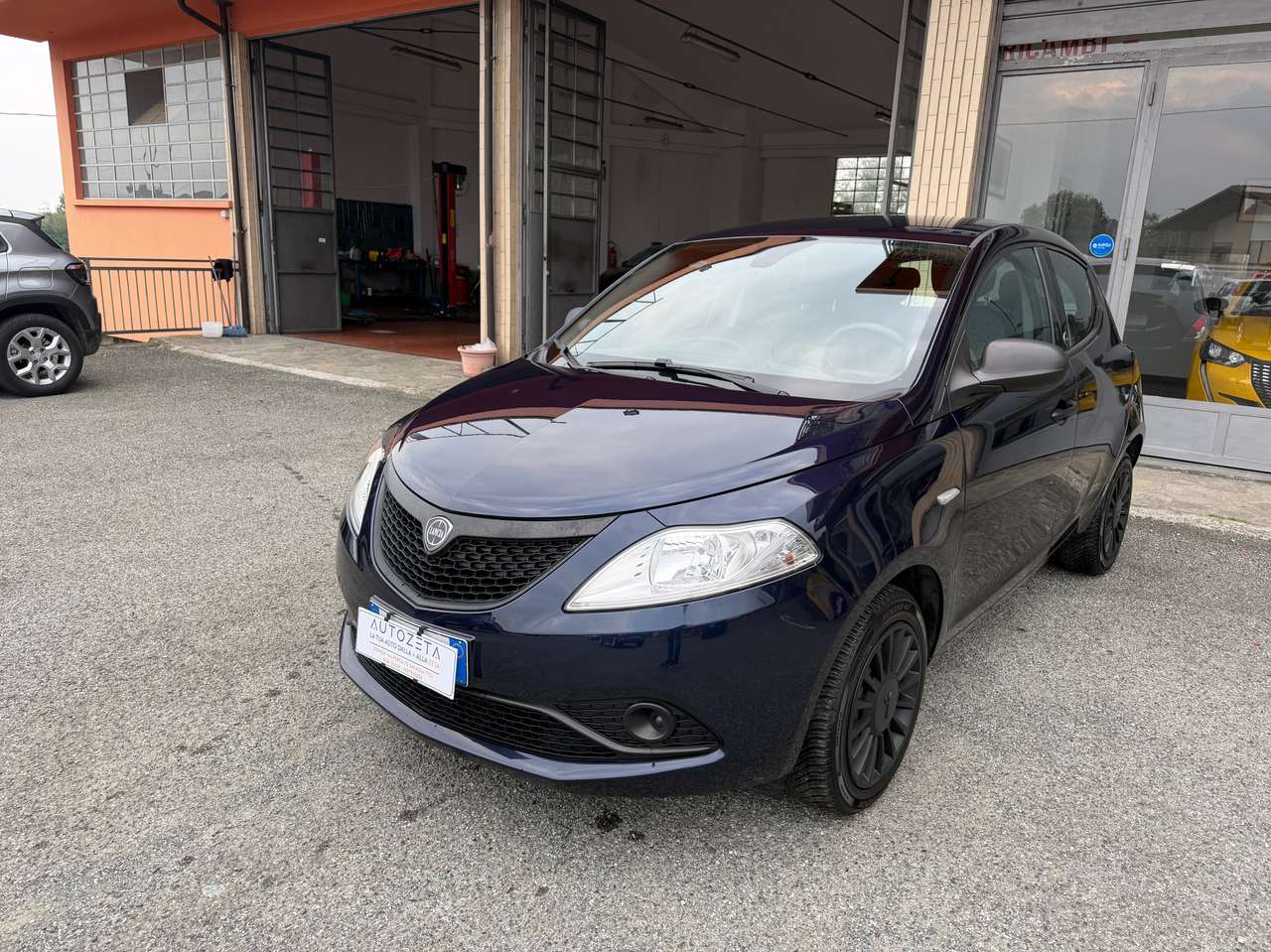 Lancia Ypsilon Ypsilon III 2015 1.0  hybrid Silver