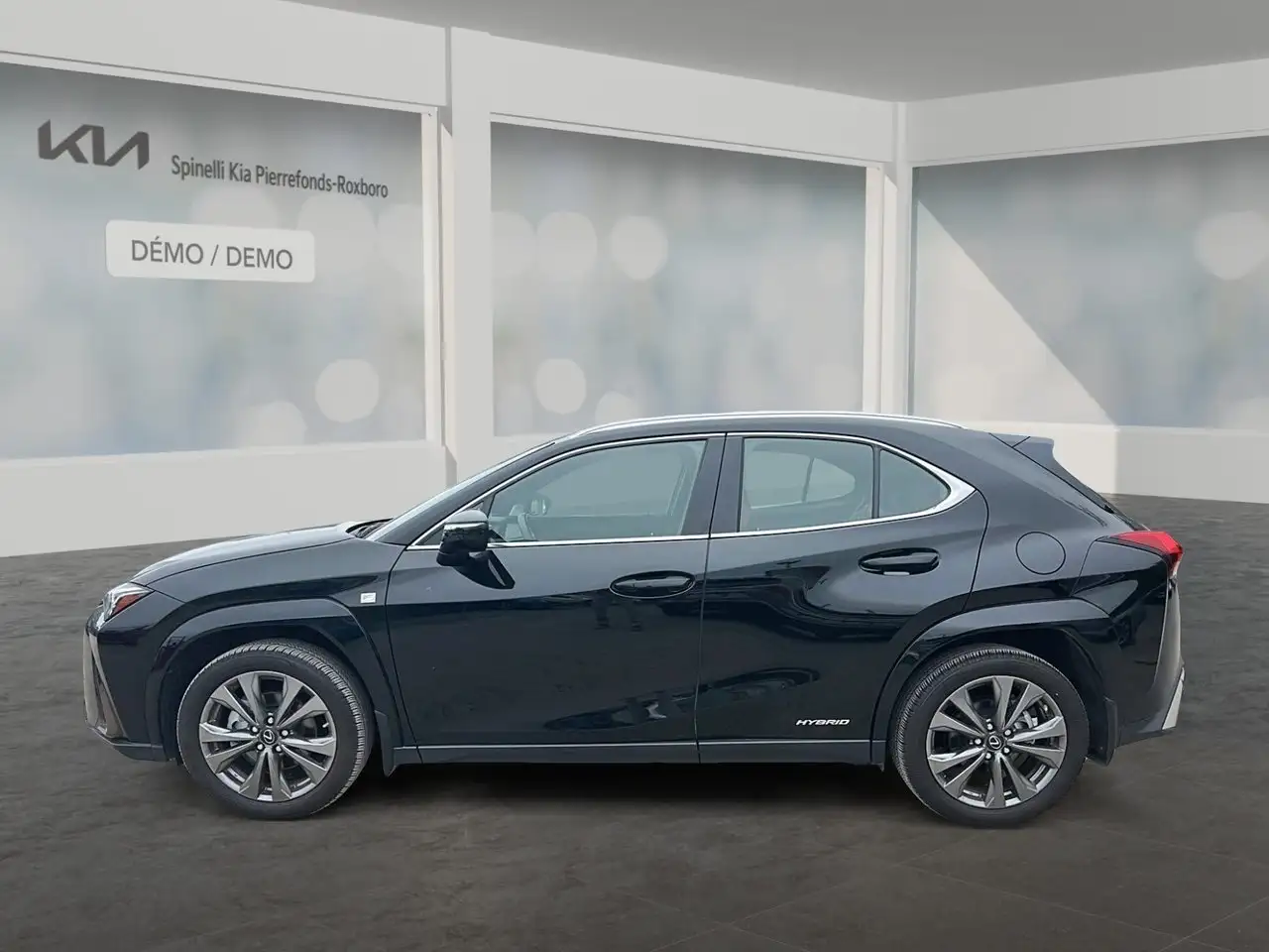Lexus UX снимка Lexus UX