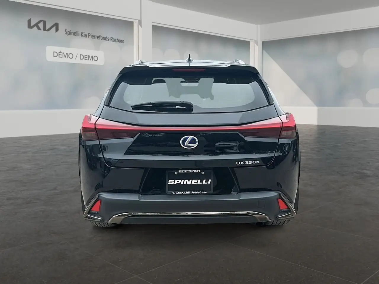 Lexus UX снимка Lexus UX