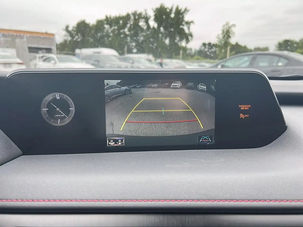 Lexus UX снимка Lexus UX