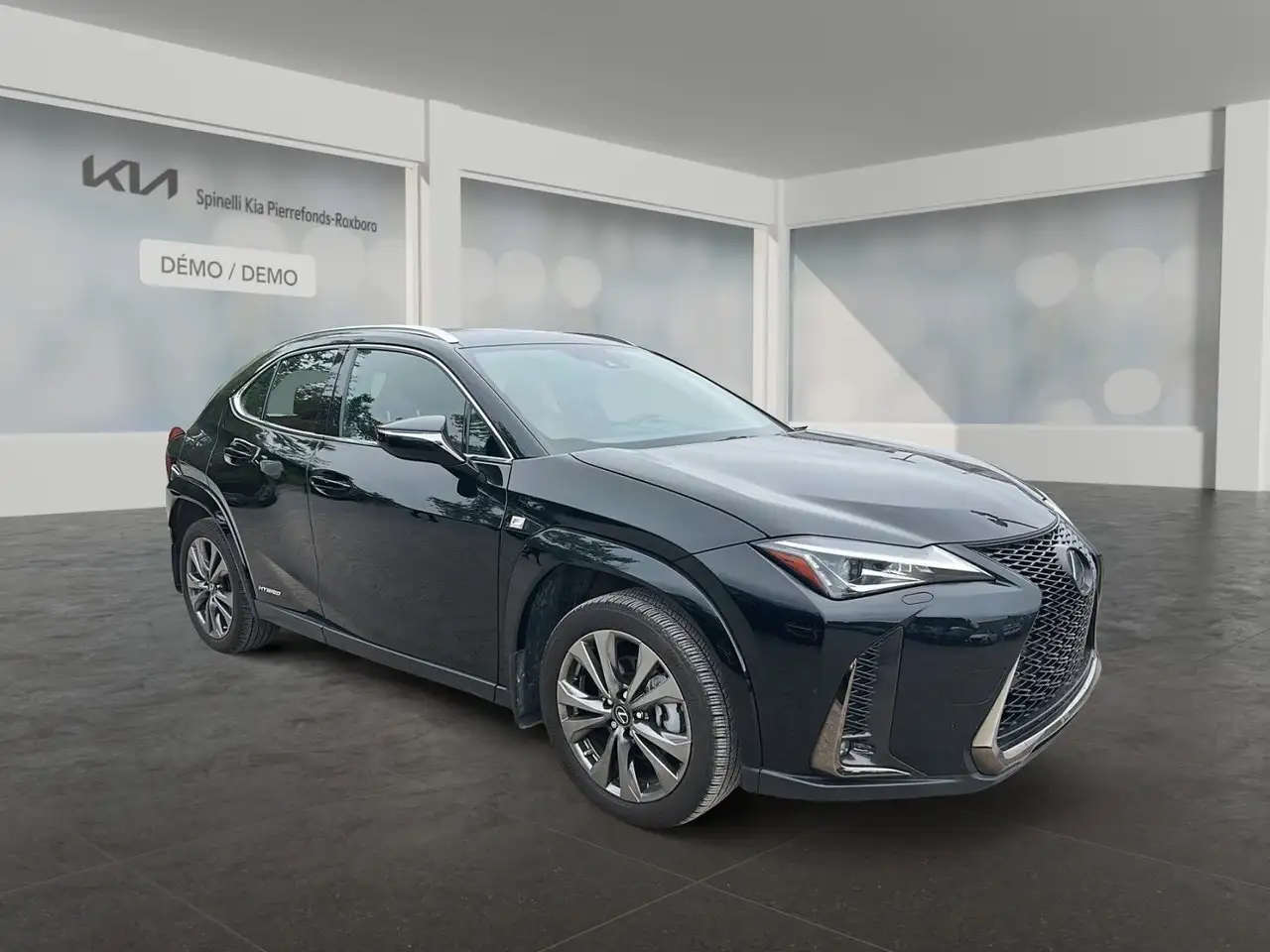 Lexus UX снимка Lexus UX