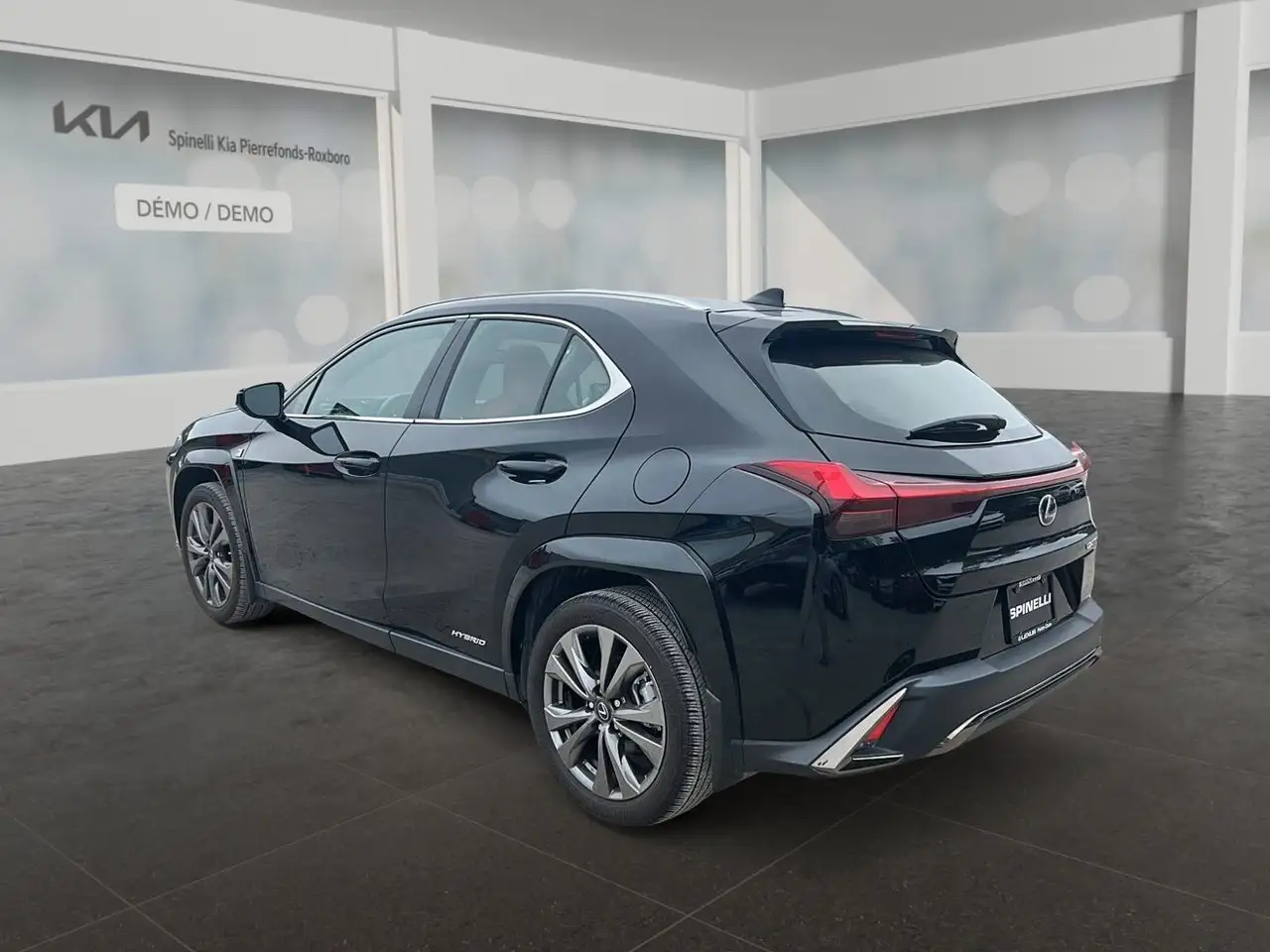 Lexus UX снимка Lexus UX