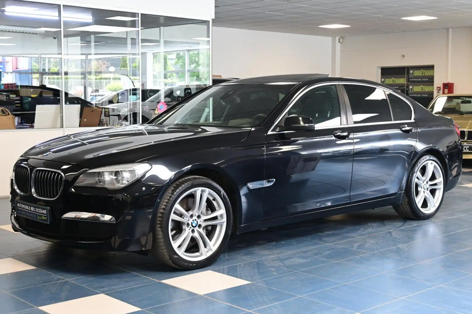 BMW 750 SERIE F01 LCI/F02 LCI 750d xDrive Luxe A Noir - 1