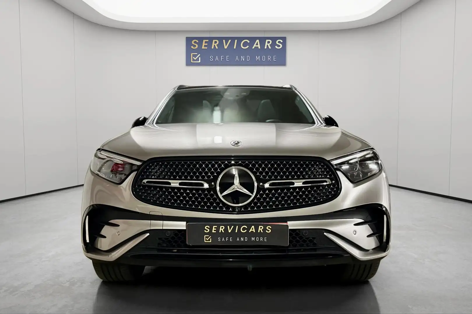 Mercedes-Benz GLC 200 AMG Line Gris - 2