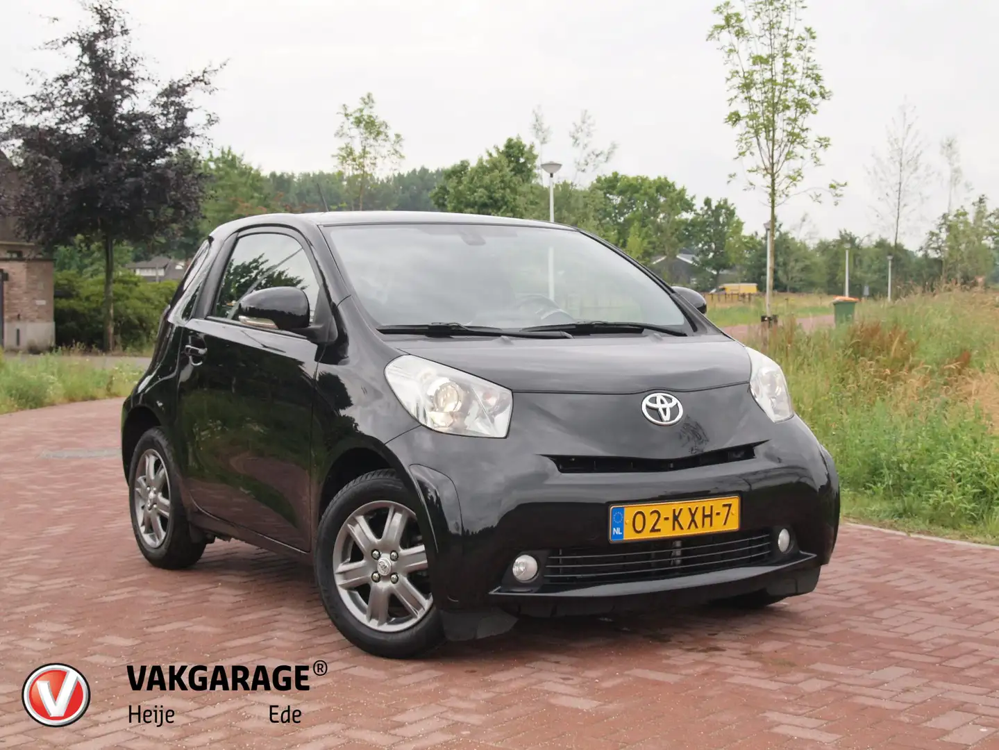 Toyota iQ 1.0 VVTi Aspiration | NL-Auto | 2de eigenaar | Air Noir - 1