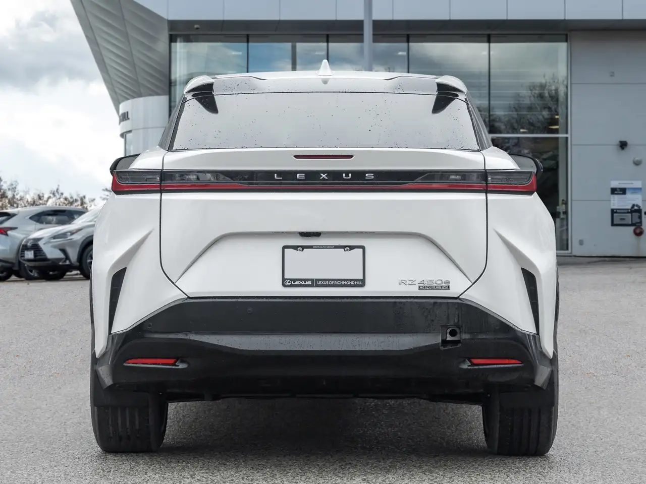 Lexus RZ снимка Lexus RZ