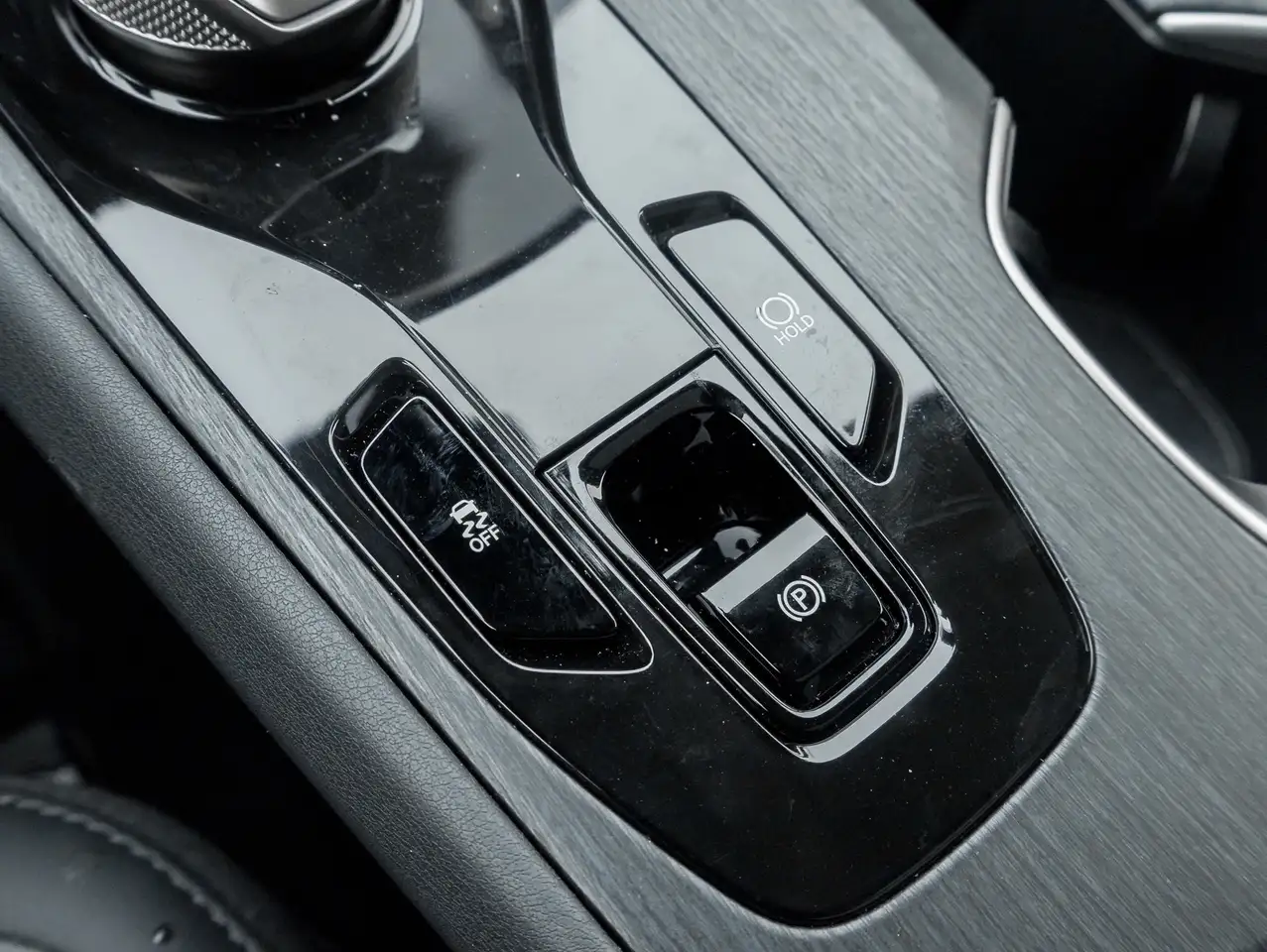 Lexus RZ снимка Lexus RZ