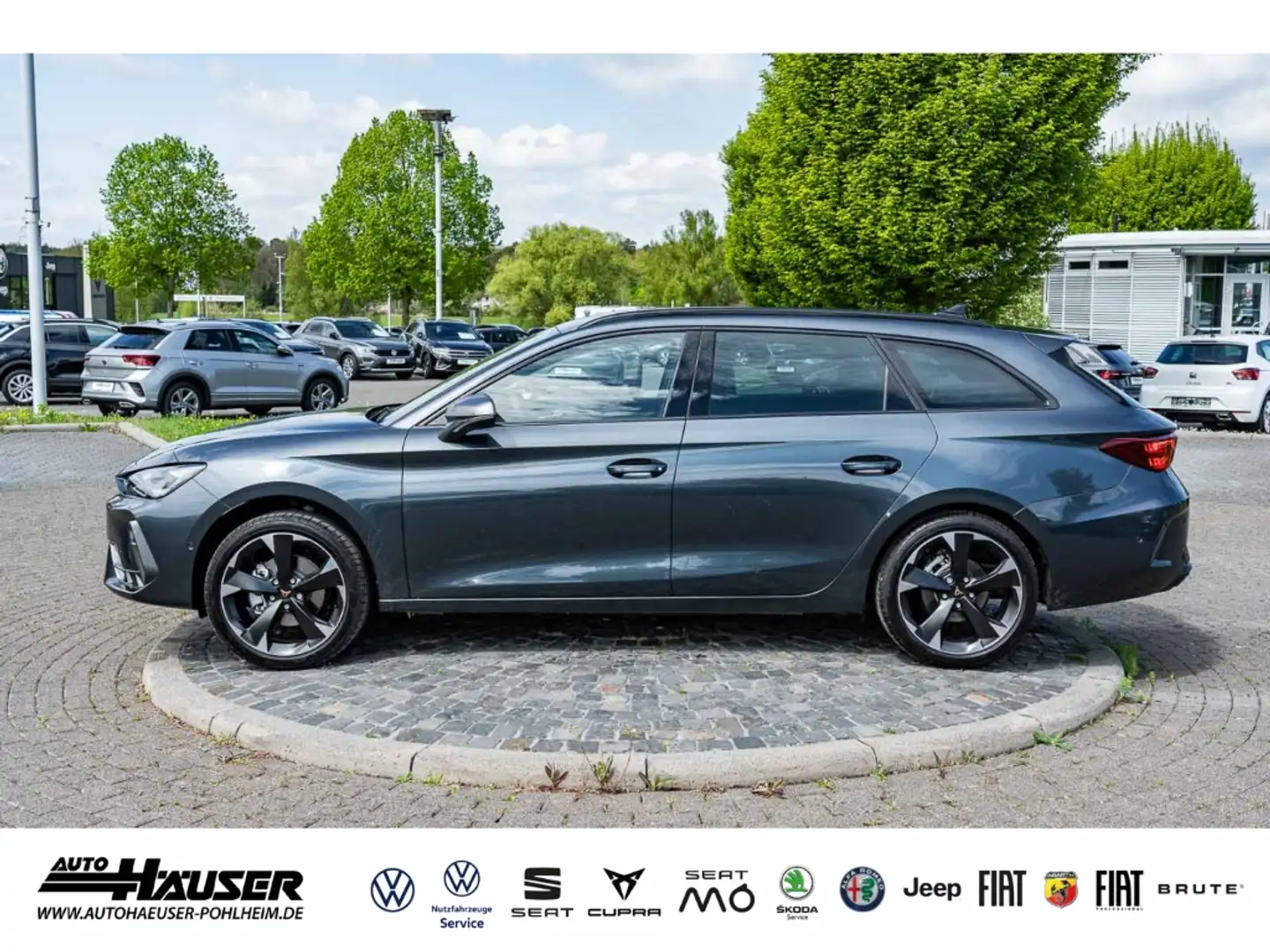 CUPRA Leon Sportstourer 1.5 eTSI DSG MATRIX-LED PARK EL.HECKK Grau - 2