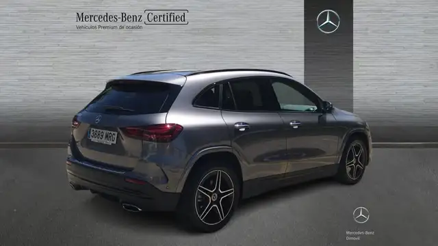 Mercedes-Benz Gla view 2