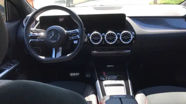 Mercedes-Benz Gla view 8