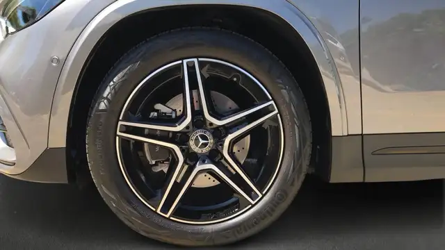 Mercedes-Benz Gla view 5