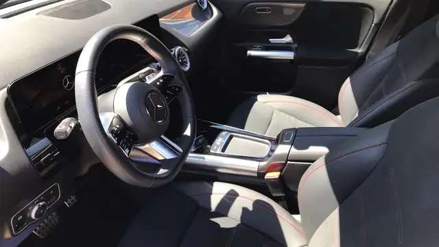 Mercedes-Benz Gla view 6