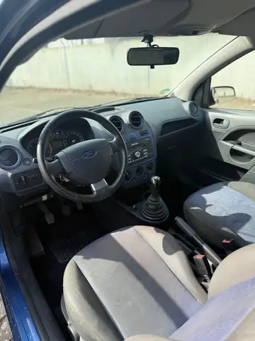 Ford Fiesta view 5