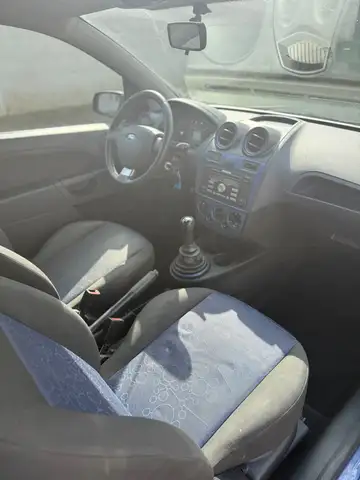 Ford Fiesta view 8