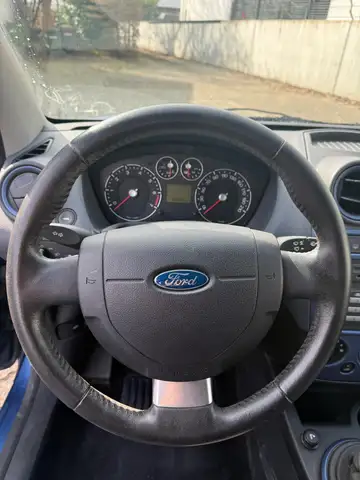 Ford Fiesta view 4