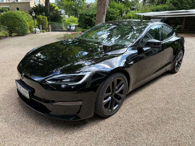 Imagine Tesla Model S Model S Plaid