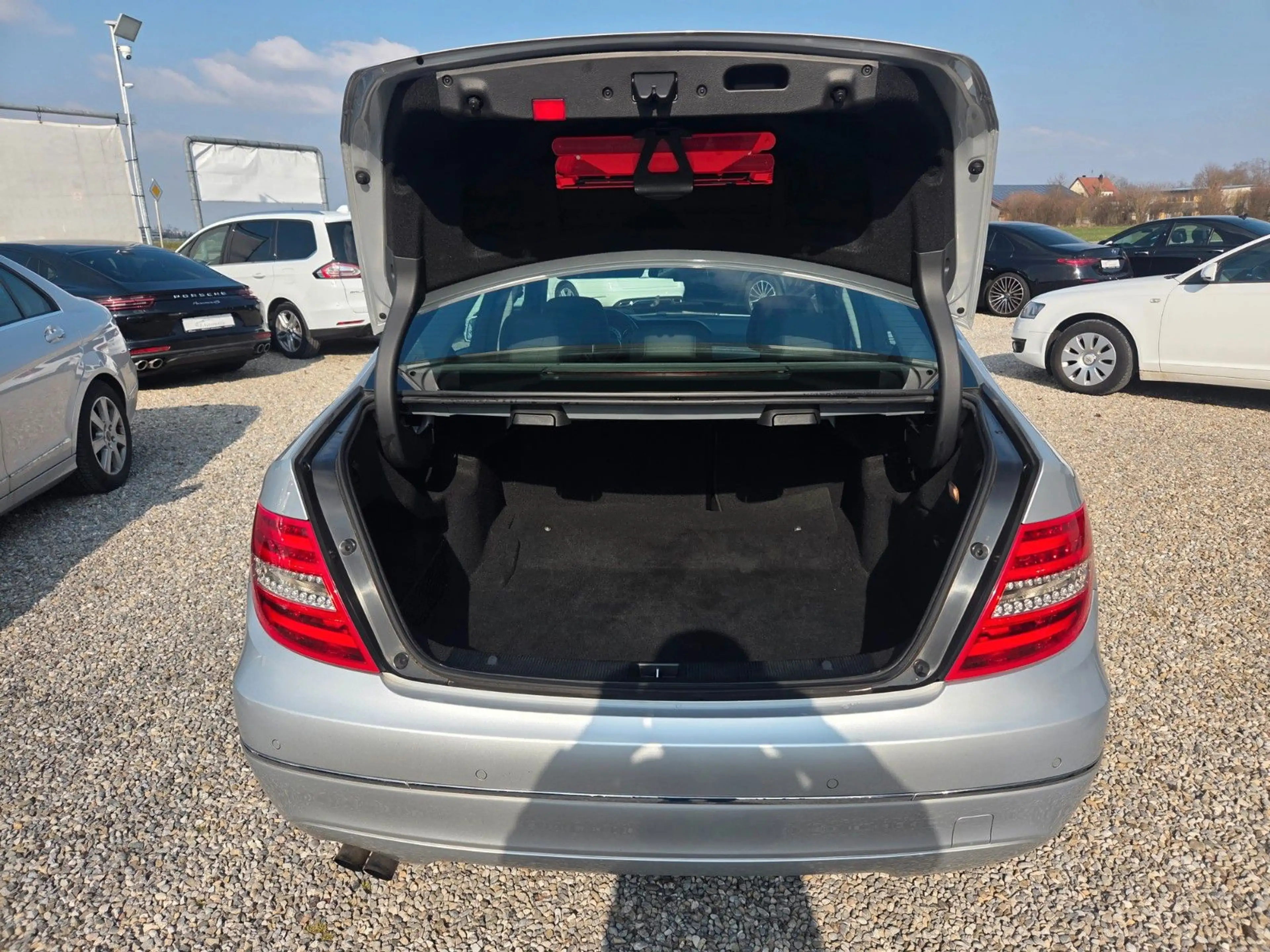 Mercedes-Benz C 200 CDI AVANTGARDE BlueEfficiency Autom.*Navi — photo 11