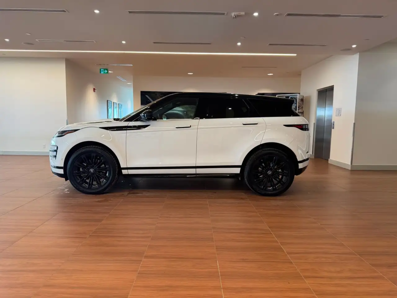 Land Rover Range Rover Evoque снимка Land Rover Range Rover Evoque