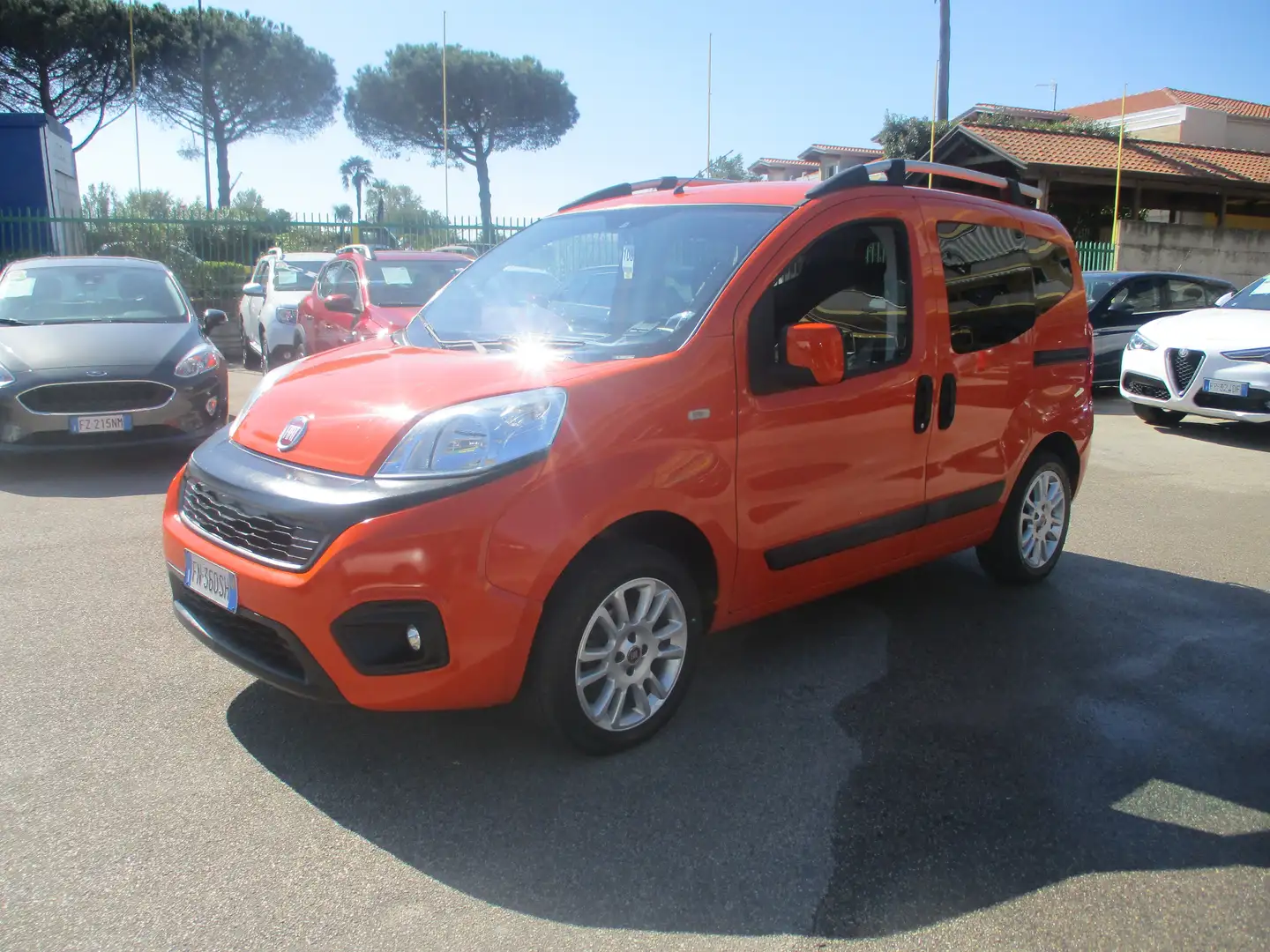 Fiat Qubo QUBO TREKKING 1.4 NATURAL POWER METANO 124000 KM Arancione - 1
