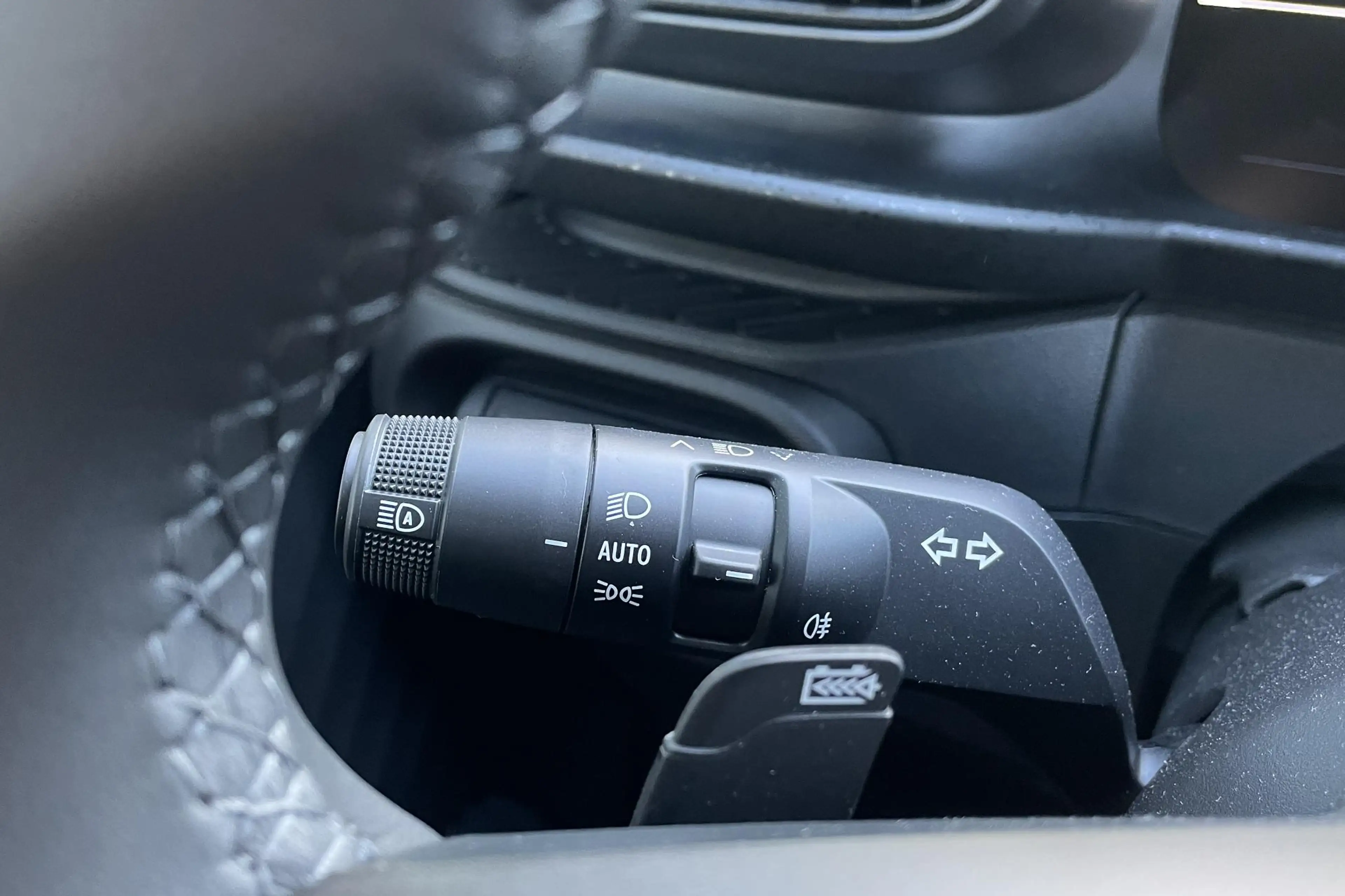 Renault Twingo urban range techno 27.5 kWh | Pack Privilege | 18" — photo 14