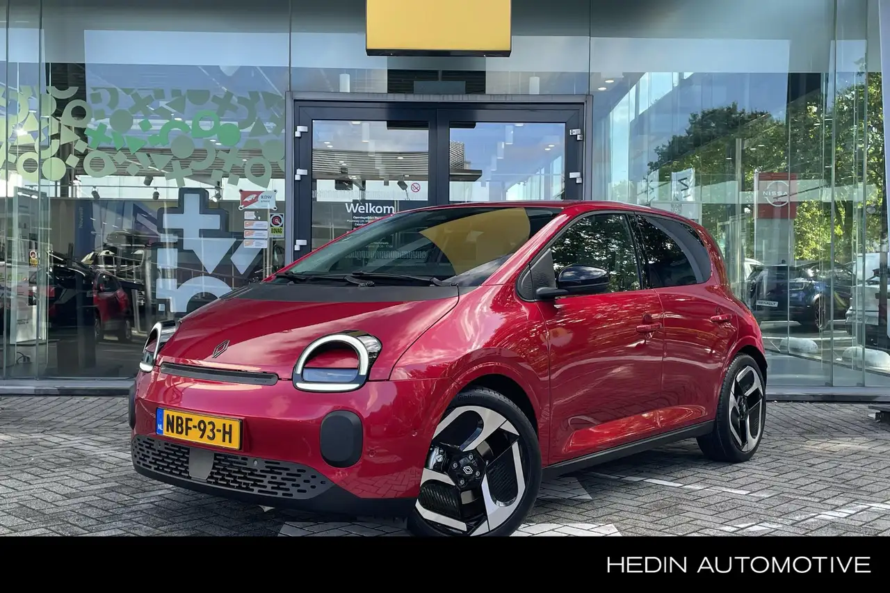 Renault Twingo urban range techno 27.5 kWh | Pack Privilege | 18" — photo 1 of 40