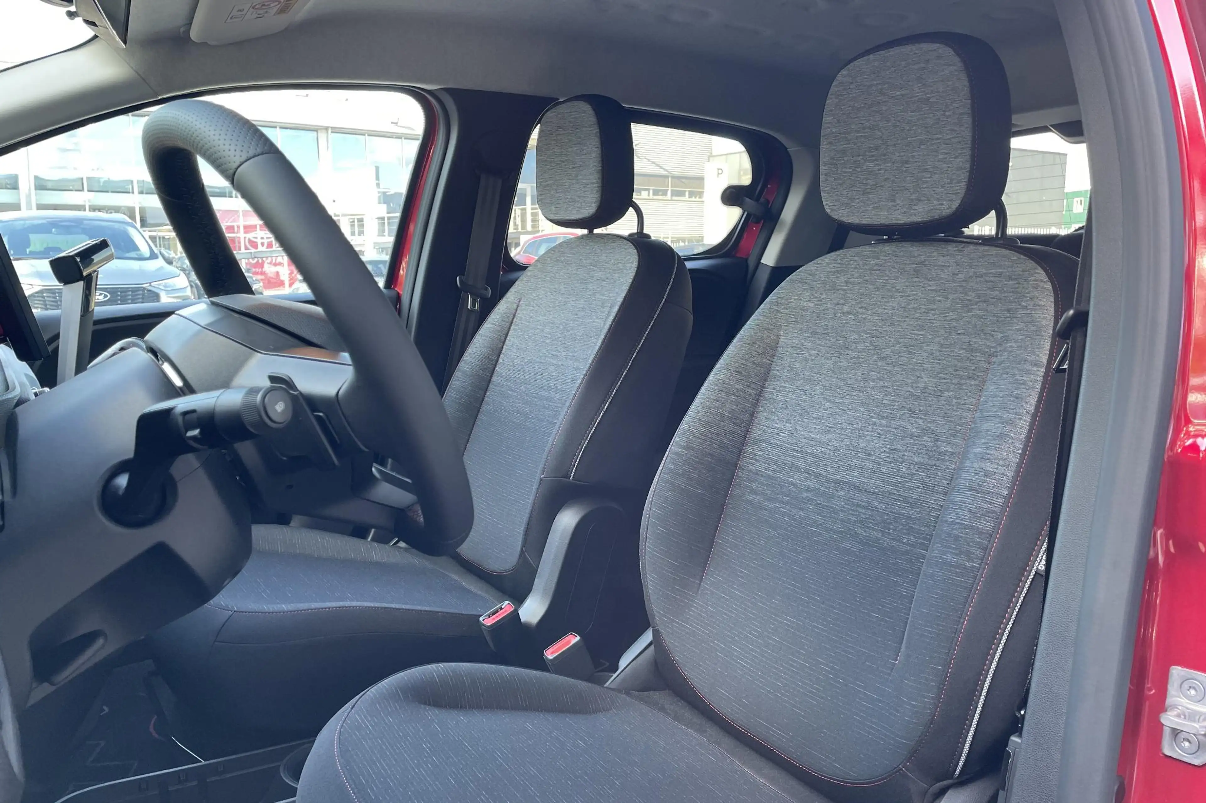 Renault Twingo urban range techno 27.5 kWh | Pack Privilege | 18" — photo 13