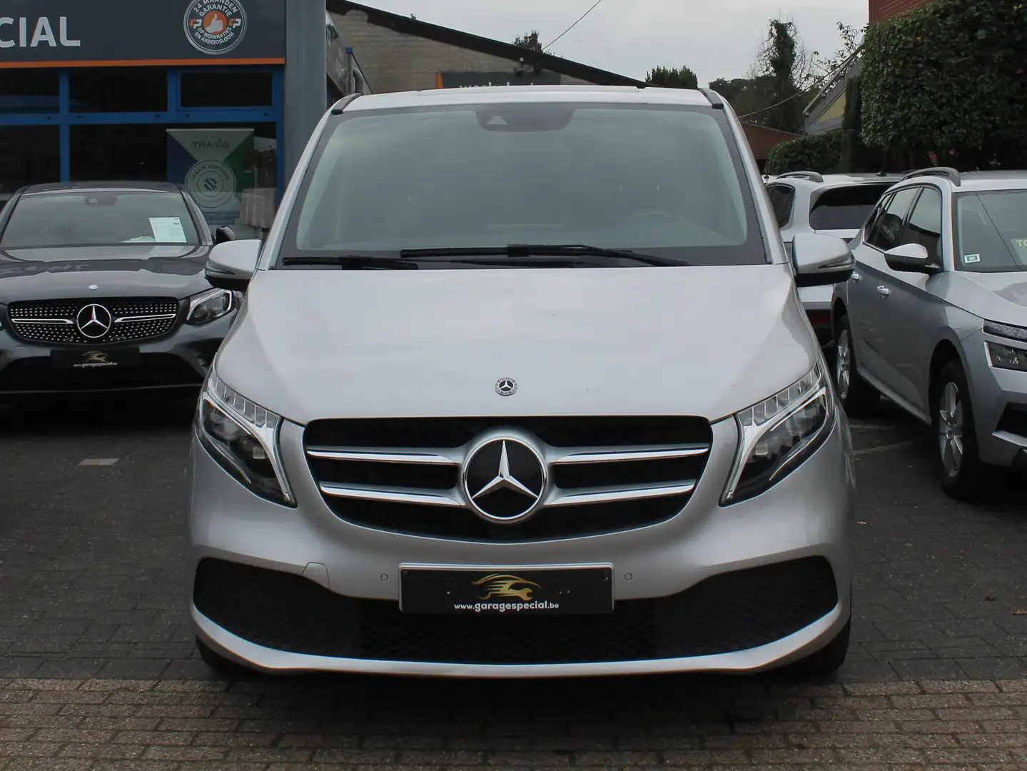Mercedes-Benz V 220 d MWB Avantgarde Zilver - 2