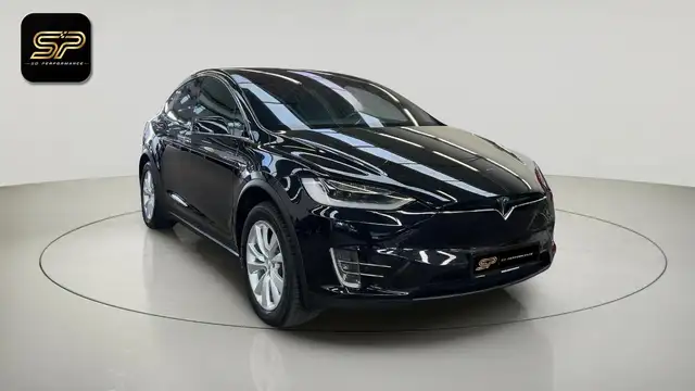 Tesla Model X Standard