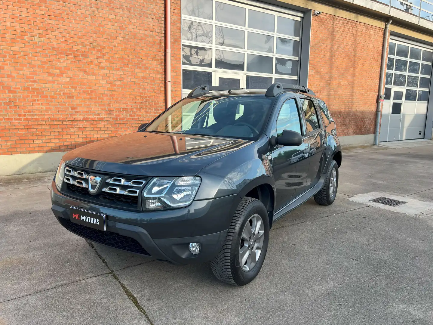 Dacia Duster Dacia Duster 1.6 115CV- TAGLIANDI CERTIFICATI Grigio - 1