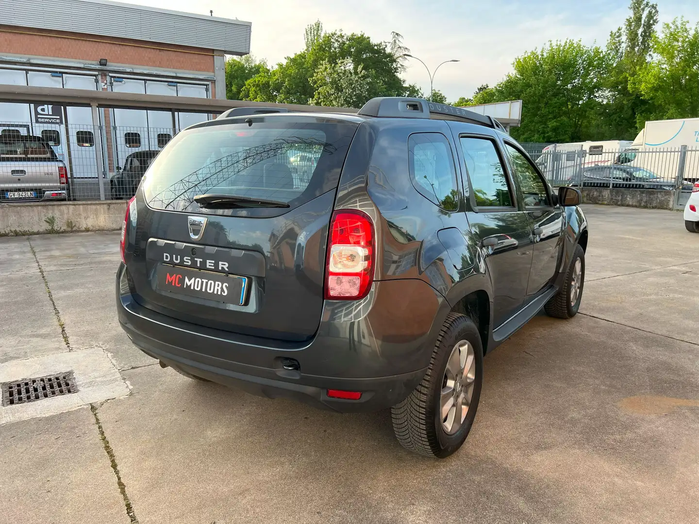 Dacia Duster Dacia Duster 1.6 115CV- TAGLIANDI CERTIFICATI Grigio - 2