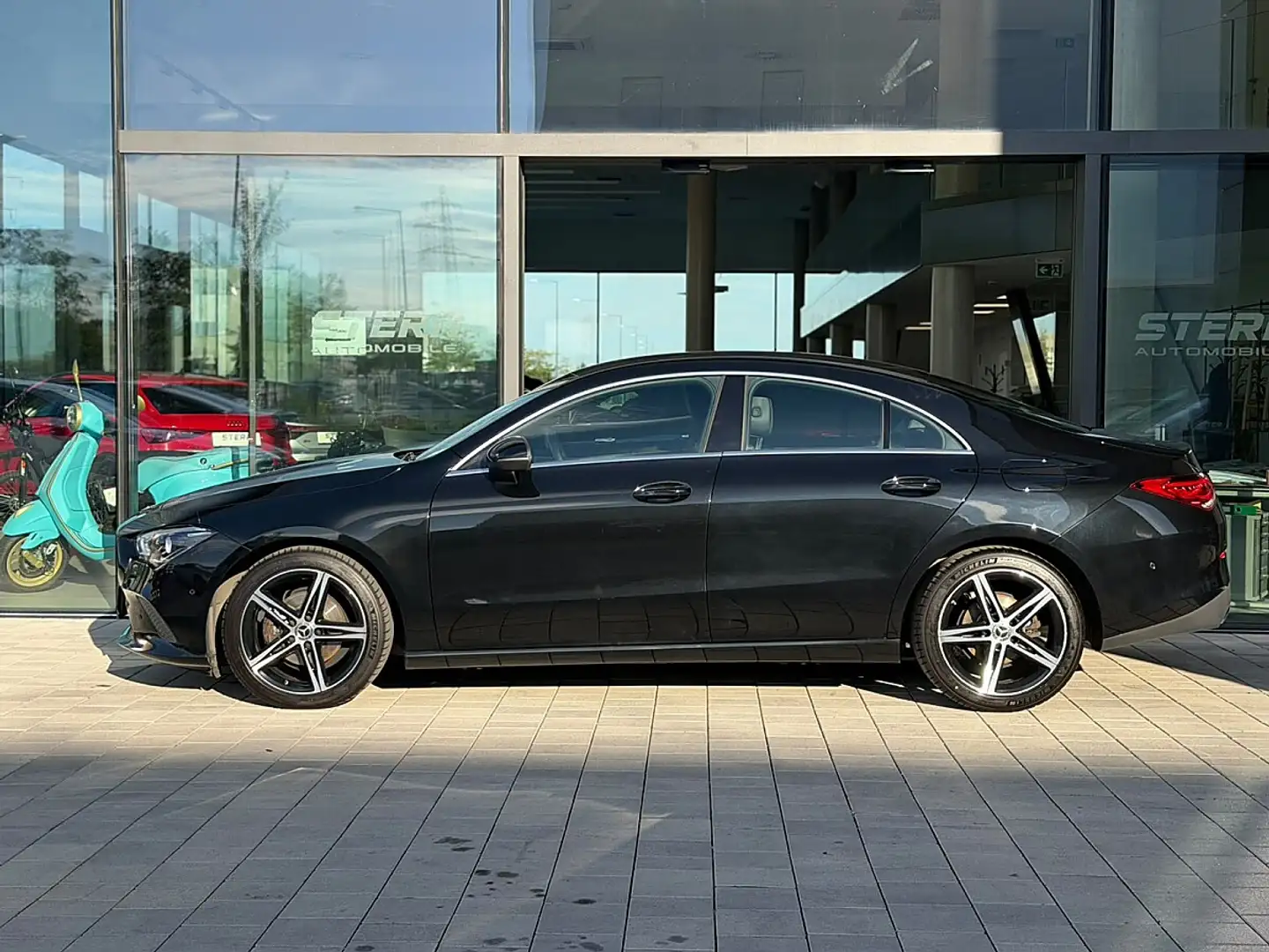 Mercedes-Benz CLA 180 OPF *SPIEGEL-PAKET* Schwarz - 2