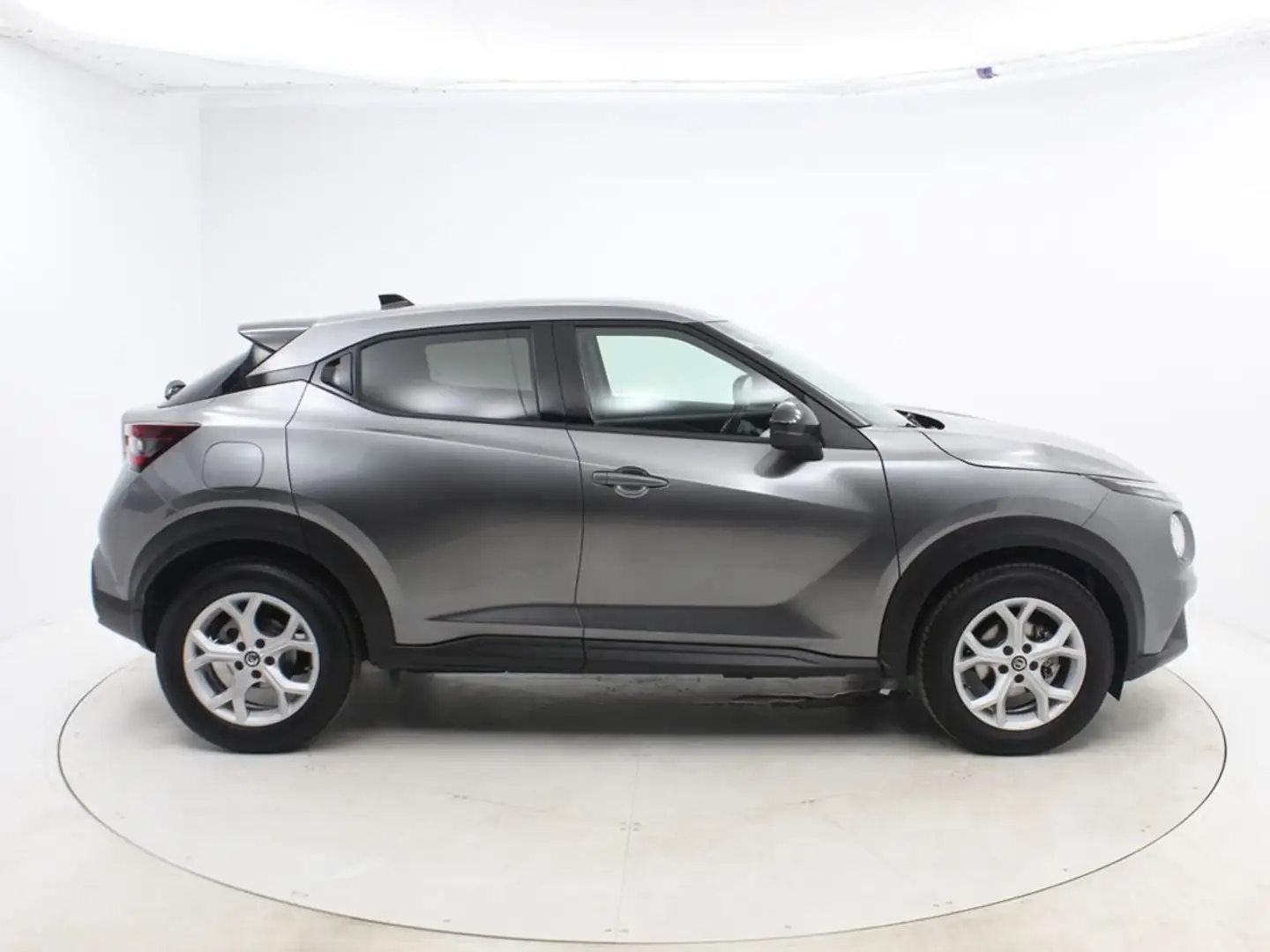 Nissan Juke DIG-T 86 kW (117 CV) 6 M/T N-CONNECTA Gris - 2