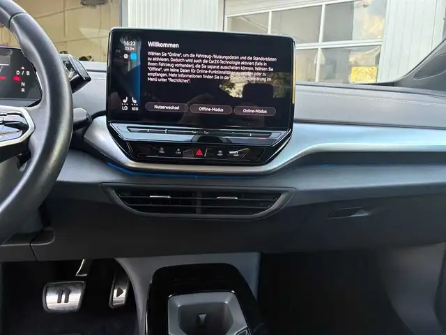 Volkswagen Id.5 view 13