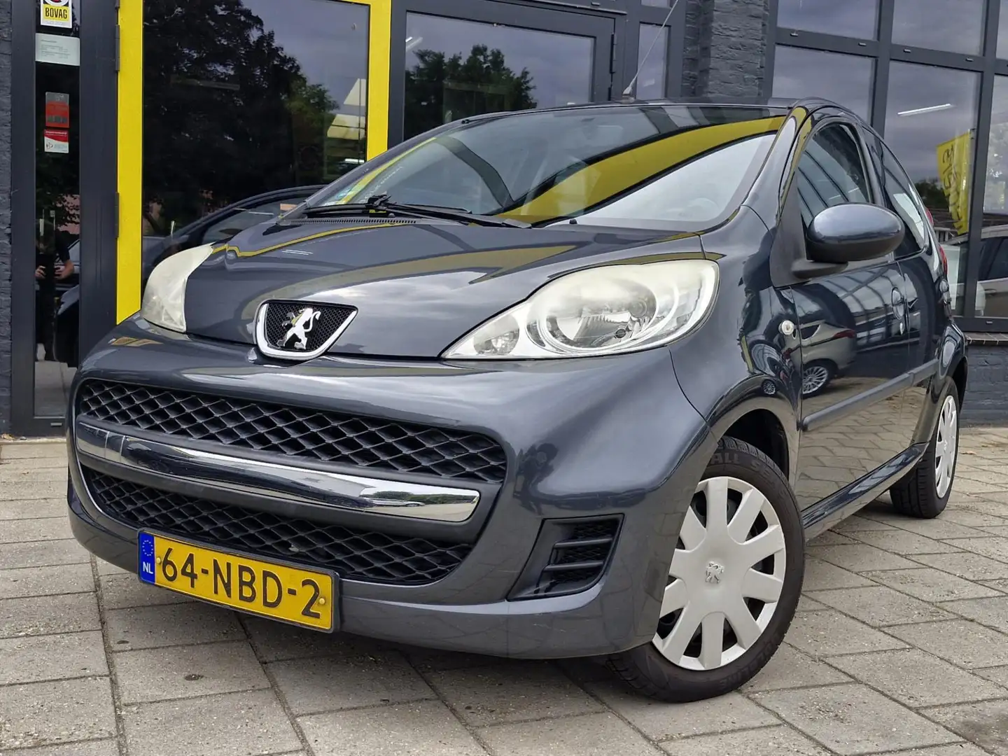 Peugeot 107 1.0-12V Urban Move | 5D | Airco Grijs - 2