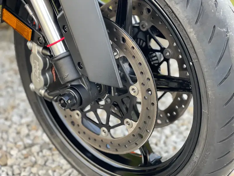 KTM 990 Super Duke - foto 3