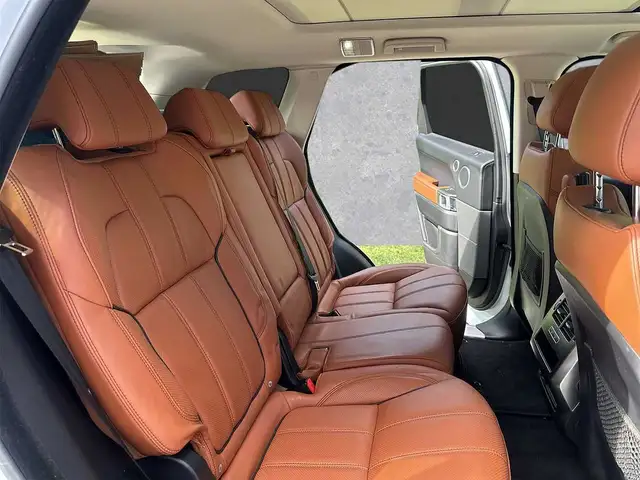 Land Rover Range Rover Sport view 5